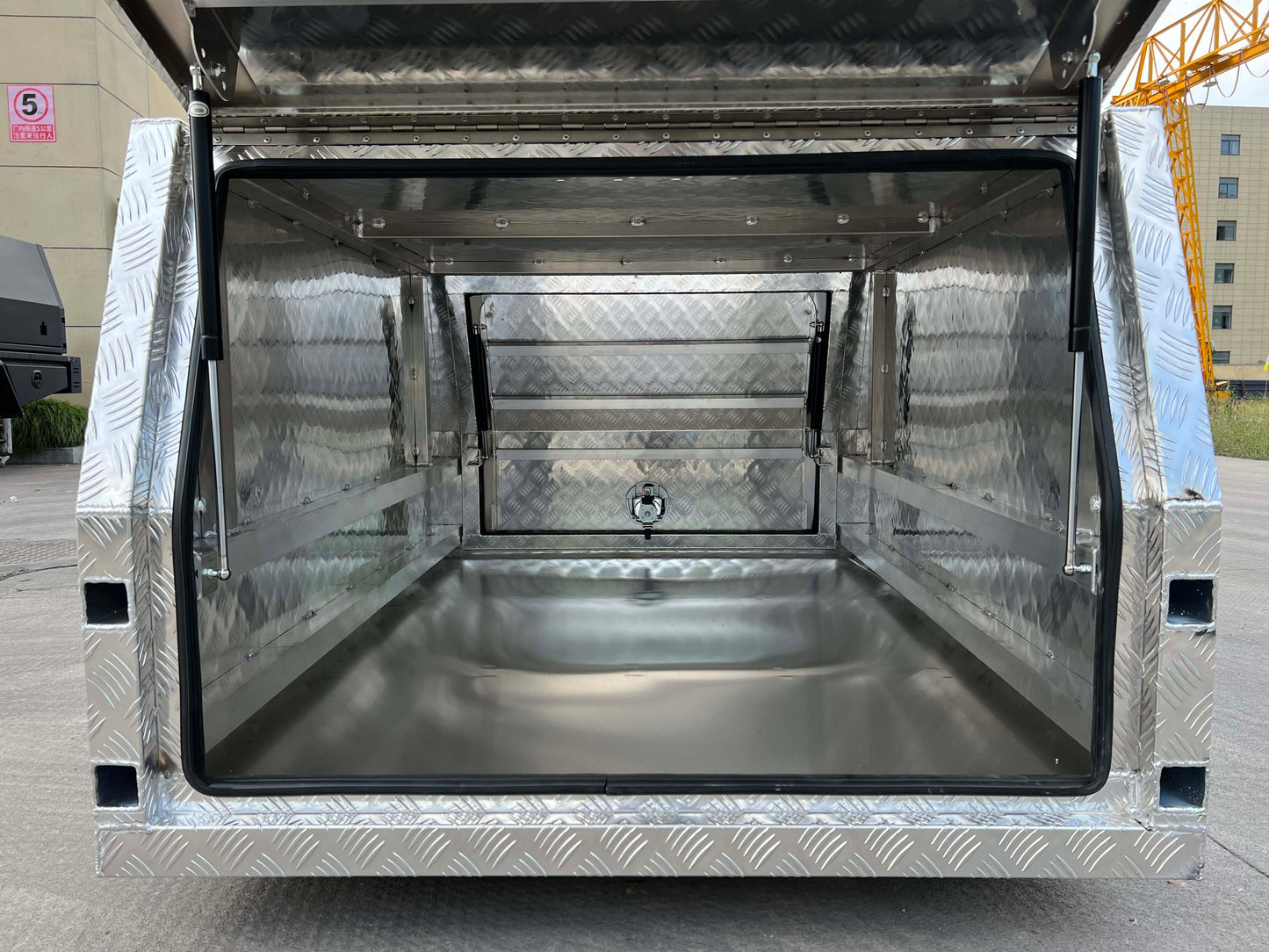 Aluminum checker box 1200mm for vailable sales
